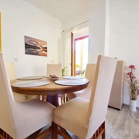 Nardela Apartment *